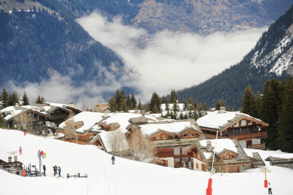 Os 4 destinos de neve de alto padrões mais incríveis para suas férias de inverno