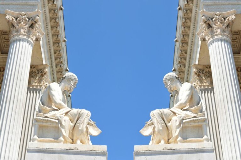 Arquitetura e Cultura na Grécia: Um Mergulho no Passado e Presente